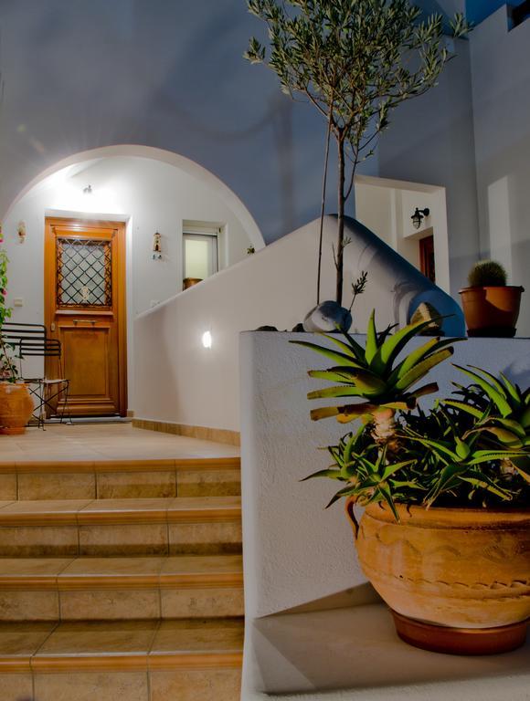 Aerolithos Hotel Adamantas  Exterior photo